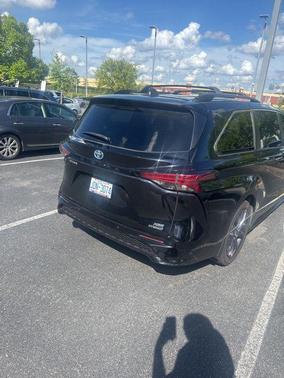 2021 Toyota Sienna XSE 7 Passenger