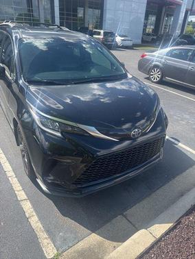 2021 Toyota Sienna XSE 7 Passenger