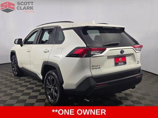 2022 Toyota RAV4 Hybrid XLE Premium