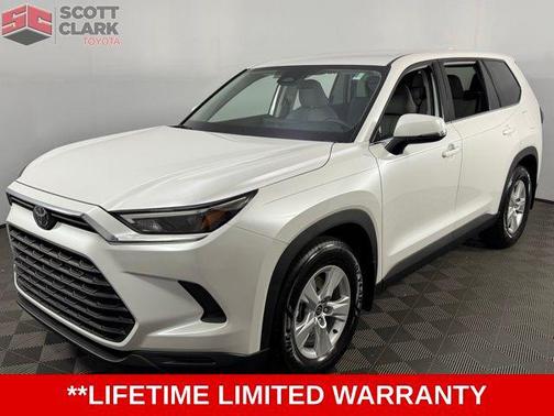 2025 Toyota Highlander LE