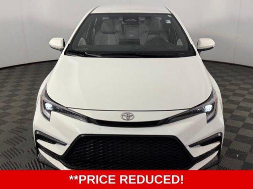 Ice Cap 2023 Toyota Corolla SE