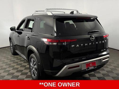 Super Black 2023 Nissan Pathfinder SL 4WD