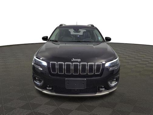 Diamond Black Crystal Pearlcoat 2022 Jeep Cherokee Limited