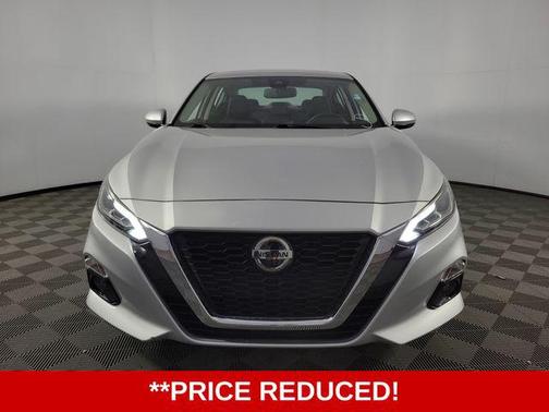 Brilliant Silver Metallic 2019 Nissan Altima 2.5 SV