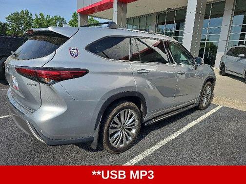 Celestial Silver Metallic 2020 Toyota Highlander Hybrid Platinum