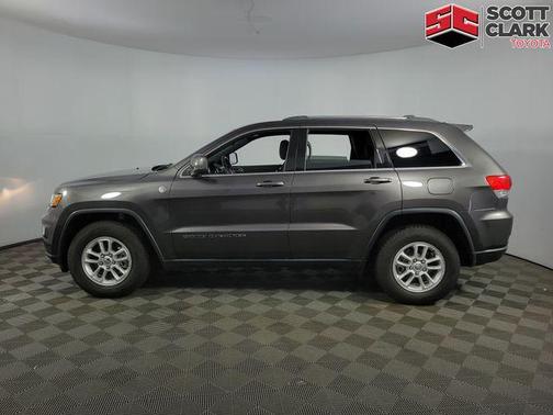 Granite Crystal Metallic Clearcoat 2019 Jeep Grand Cherokee Laredo