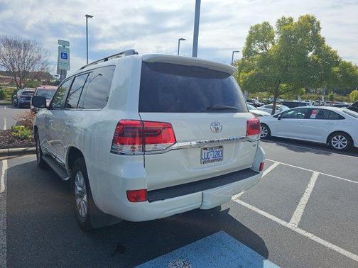 2021 Toyota Land Cruiser Base