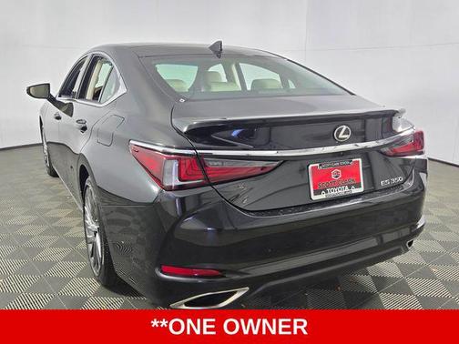 2025 Lexus ES 350 Ultra Luxury