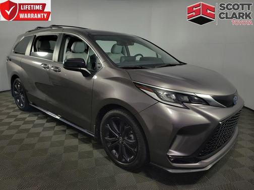 2022 Toyota Sienna XSE 7 Passenger