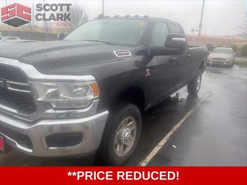 2024 RAM 2500 Tradesman Crew Cab 4x4 8' Box