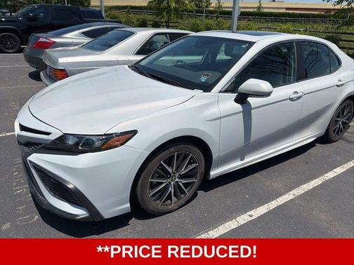 Ice Edge 2023 Toyota Camry SE