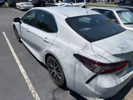 Ice Edge 2023 Toyota Camry SE
