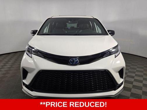 Ice Cap 2025 Toyota Sienna XSE 7 Passenger