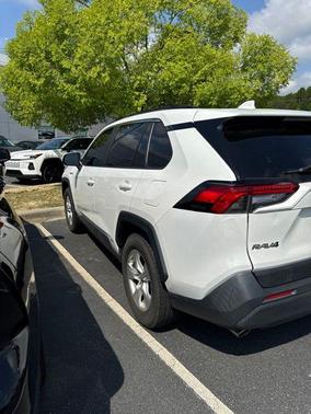 Super White 2021 Toyota RAV4 Hybrid XLE