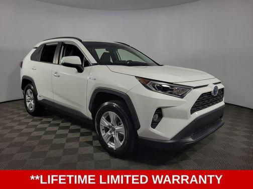 Super White 2021 Toyota RAV4 Hybrid XLE