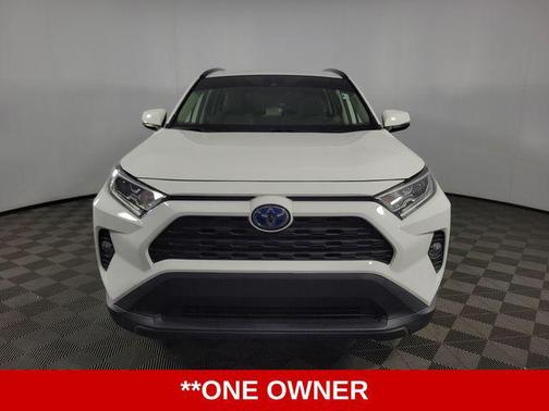 Super White 2021 Toyota RAV4 Hybrid XLE
