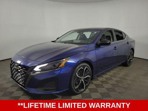 Deep Blue Pearl 2023 Nissan Altima SR FWD