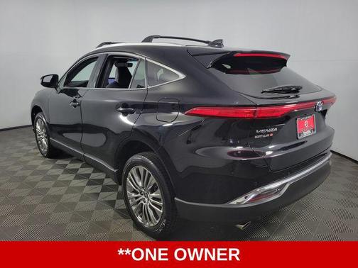 Black 2022 Toyota Venza XLE