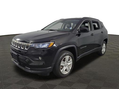 Diamond Black Crystal Pearlcoat 2022 Jeep Compass Latitude