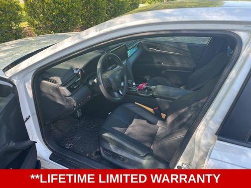 Wind Chill Pearl 2025 Toyota Camry XSE