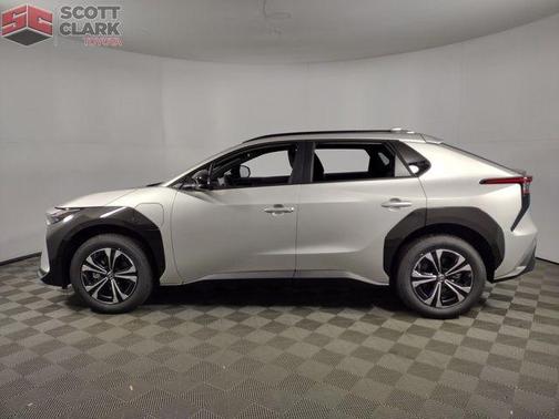 2025 Toyota bZ4X XLE