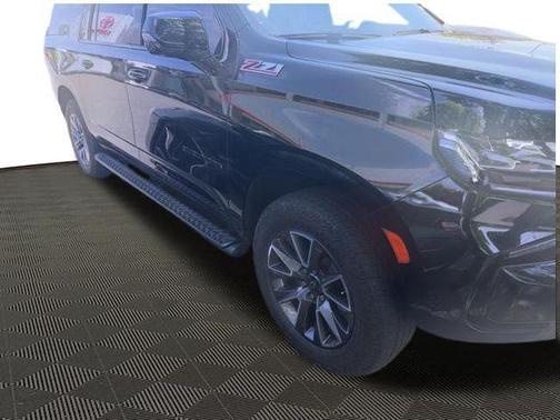 Black 2024 Chevrolet Suburban 4WD Z71