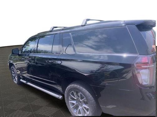 Black 2024 Chevrolet Suburban 4WD Z71