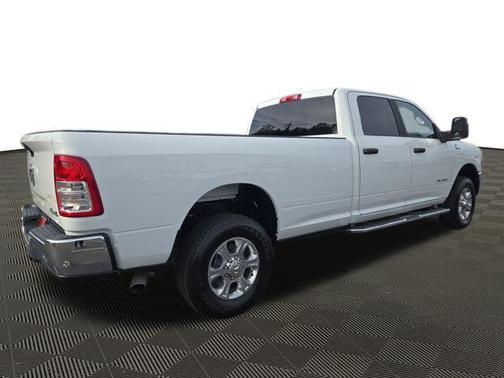 2024 RAM 3500 Big Horn Crew Cab 4x4 8' Box
