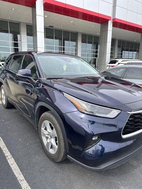 2022 Toyota Highlander LE