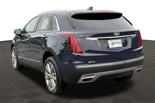 2025 Cadillac XT5 Sport