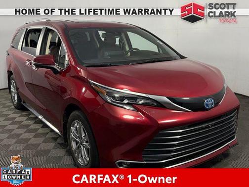 2024 Toyota Sienna Platinum 7 Passenger