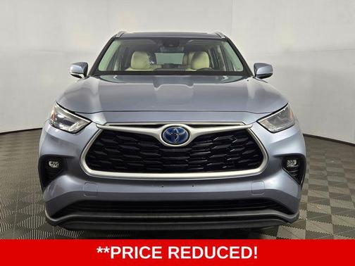 2022 Toyota Highlander Hybrid XLE