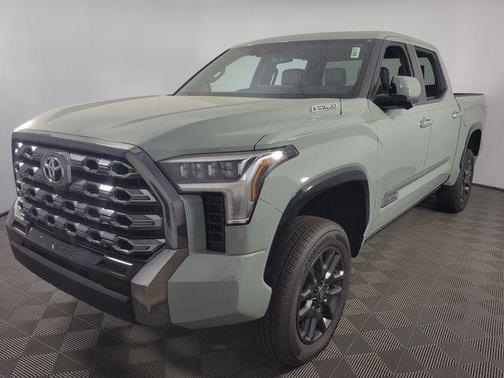 2025 Toyota Tundra Hybrid Platinum