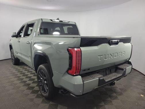 2025 Toyota Tundra Hybrid Platinum