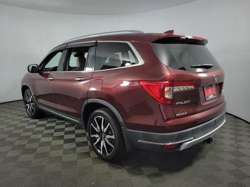 Deep Scarlet Pearl 2019 Honda Pilot Touring 8-Passenger