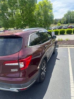 Deep Scarlet Pearl 2019 Honda Pilot Touring 8-Passenger