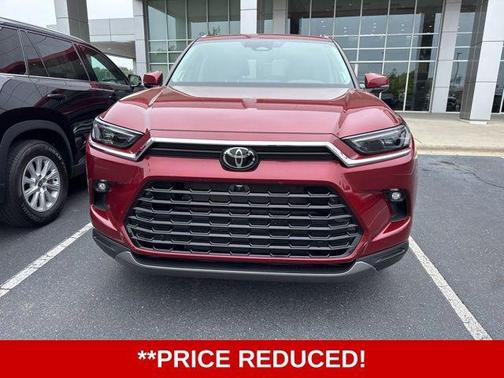 Ruby Flare Pearl 2026 Toyota Grand Highlander Platinum