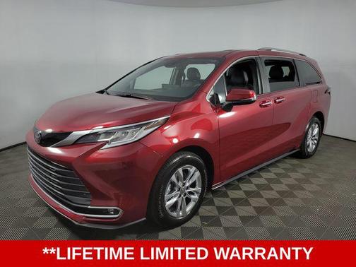 Ruby Flare Pearl 2026 Toyota Sienna Limited
