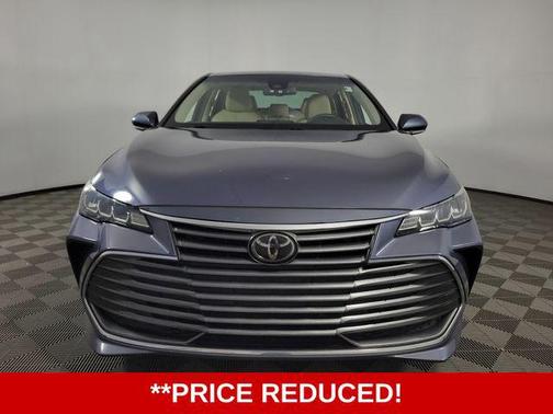 Harbor Gray Metallic 2019 Toyota Avalon XLE