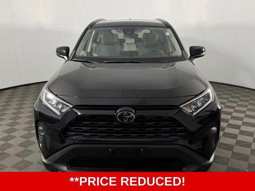 Midnight Black Metallic 2019 Toyota RAV4 XLE