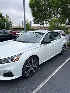 2022 Nissan Altima SR FWD