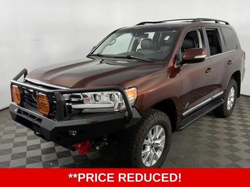Brandywine Mica 2017 Toyota Land Cruiser Base