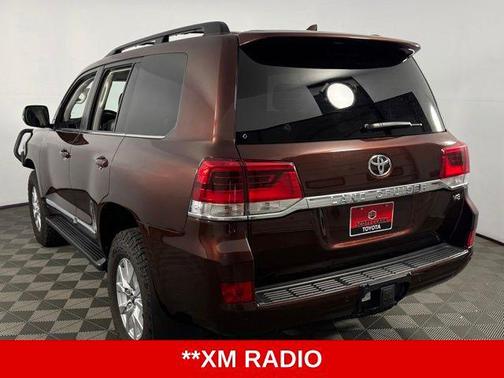 Brandywine Mica 2017 Toyota Land Cruiser Base