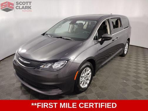2023 Chrysler Voyager SE