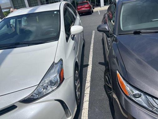 2015 Toyota Prius v Four