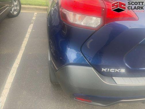 2019 Nissan Kicks SR