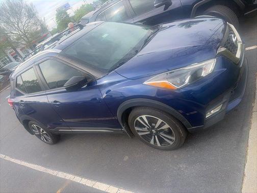 Deep Blue Pearl 2019 Nissan Kicks SR