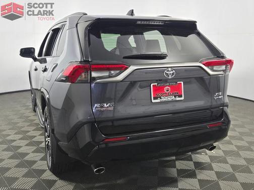 2025 Toyota RAV4 Hybrid SE
