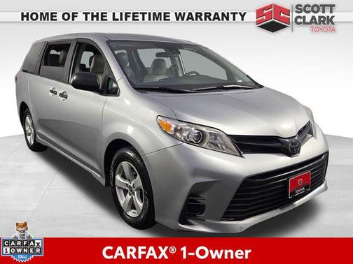 2020 Toyota Sienna SE