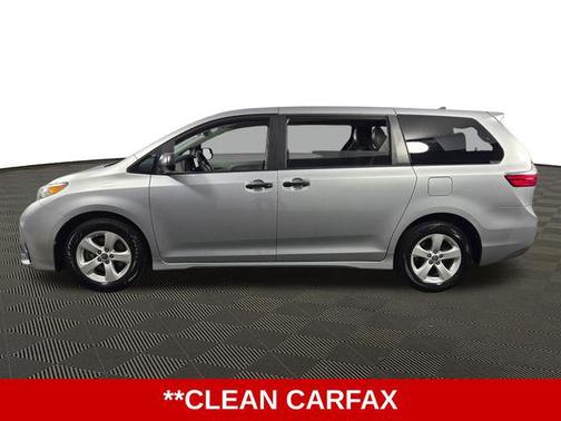 2020 Toyota Sienna SE